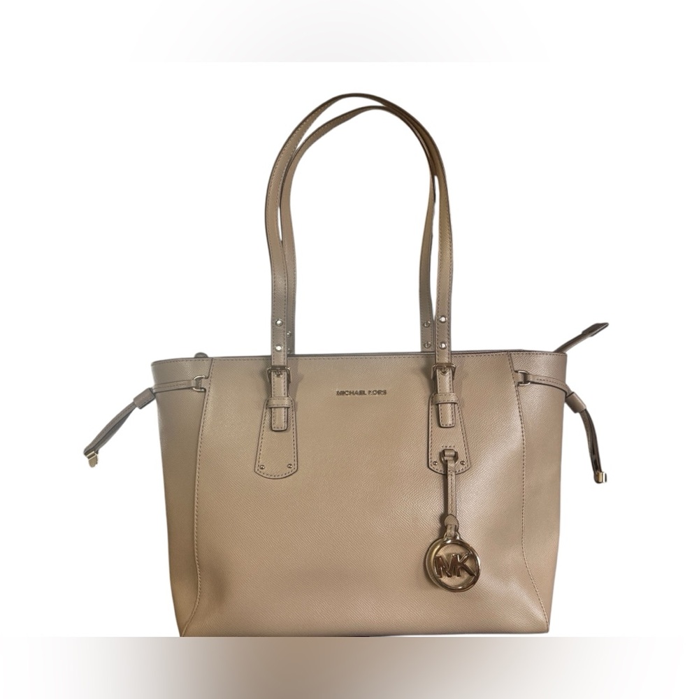 Michael Kors Voyager Medium Crossgrain Leather Tote Bag - Picture 2 of 14